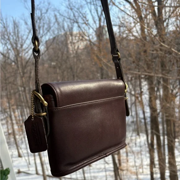 Vintage Coach Equestrian Small Flap Bag | Glovetanned Leather | 9801 | 1997 USA - Picture 4 of 16